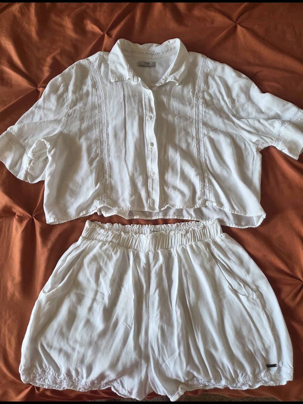 Maaji Women's 2 Piece set white Button-Front Cropped Shirt and Short - Like New